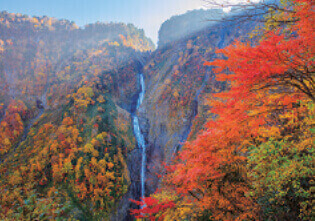 10月 称名滝(富山) 天地自然・森田敏隆写真集 2022年カレンダーの画像