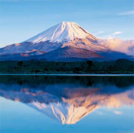 1/2月 精進湖と富士山(山梨) 美しい水辺(フィルムカレンダー） 2023年カレンダーの画像