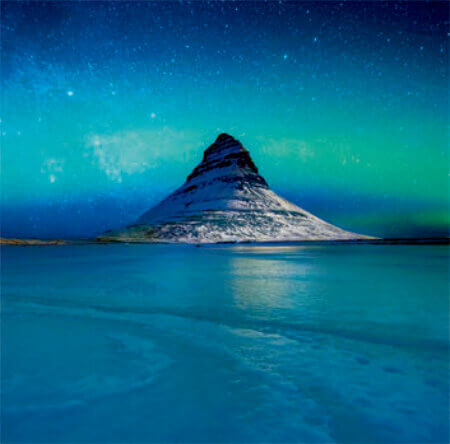 11/12月 カークジュフェル山(アイスランド) 世界の大自然(フィルムカレンダー） 2023年カレンダーの画像