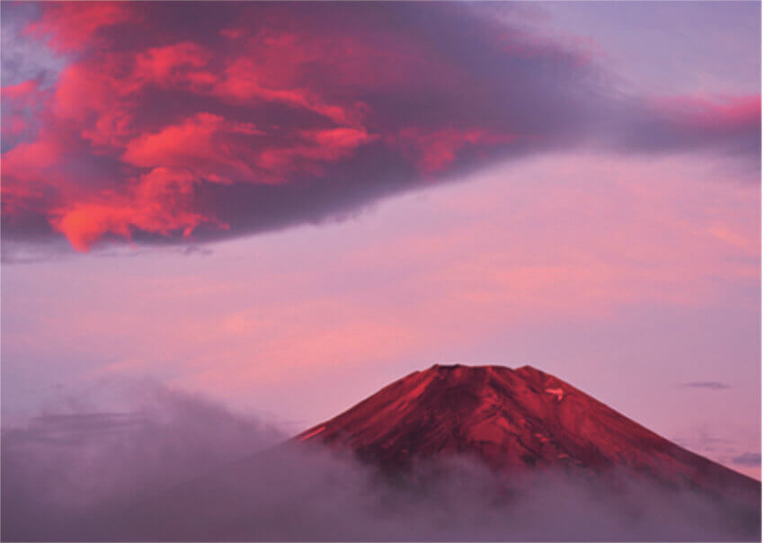 8月 吊るし雲と富士山(山梨県) 富士十二景 2023年カレンダーの画像